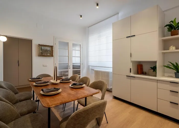 & Stylish 2br Flat Near Cismigiu Gardens