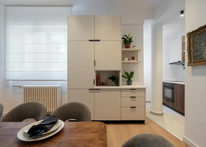 Apartament & Stylish 2br Flat Near Cismigiu Gardens Bukareszt