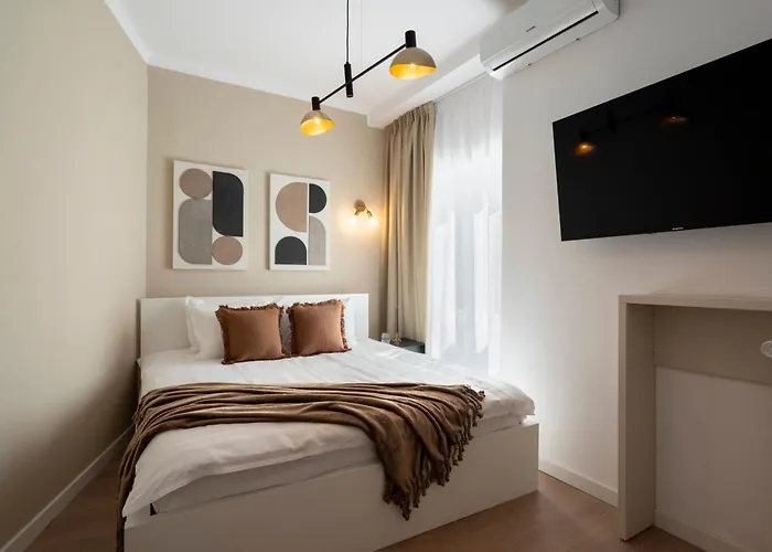 & Stylish 2br Flat Near Cismigiu Gardens Bukarest