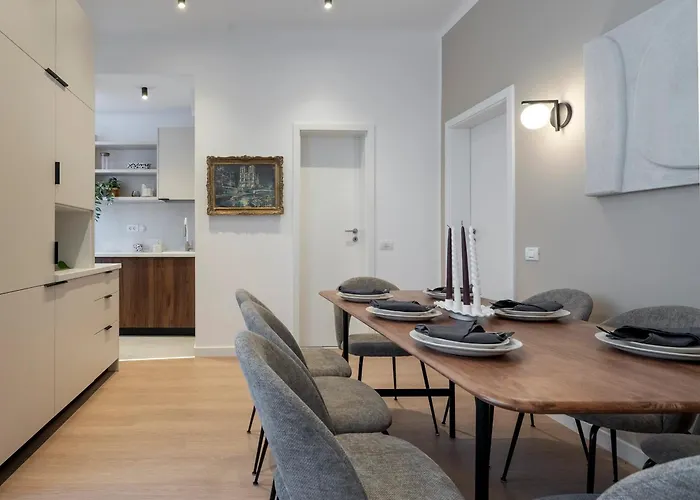 & Stylish 2br Flat Near Cismigiu Gardens *