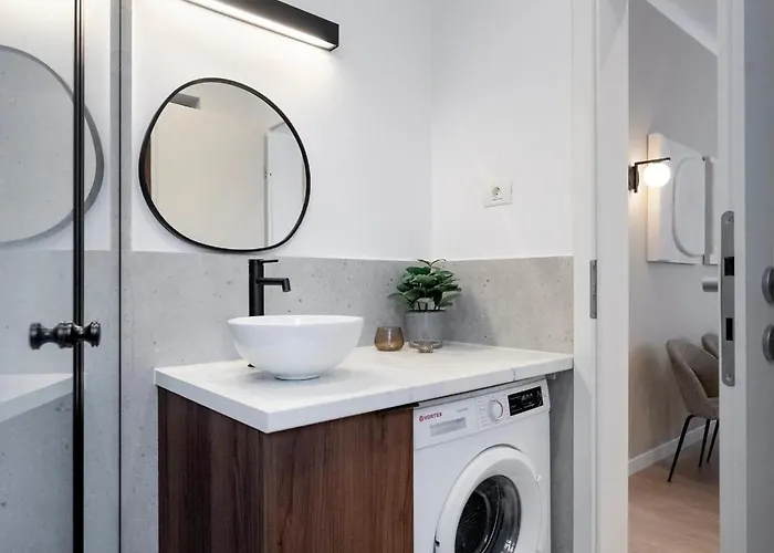 & Stylish 2br Flat Near Cismigiu Gardens Apartment Bukarest