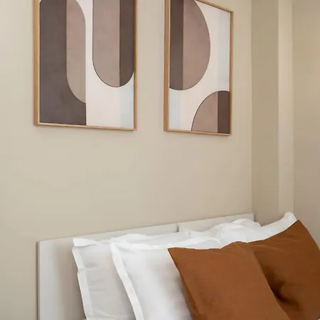 Appartement & Stylish 2br Flat Near Cismigiu Gardens Bucarest