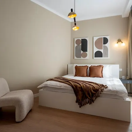 & Stylish 2br Flat Near Cismigiu Gardens Appartamento Bucarest