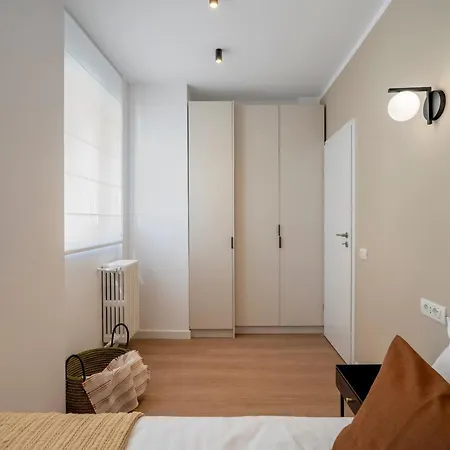 & Stylish 2br Flat Near Cismigiu Gardens Appartamento Bucarest