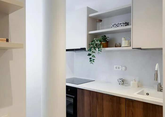 & Stylish 2br Flat Near Cismigiu Gardens *