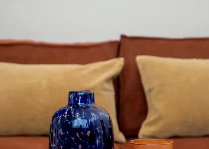 & Stylish 2br Flat Near Cismigiu Gardens Апартаменти *